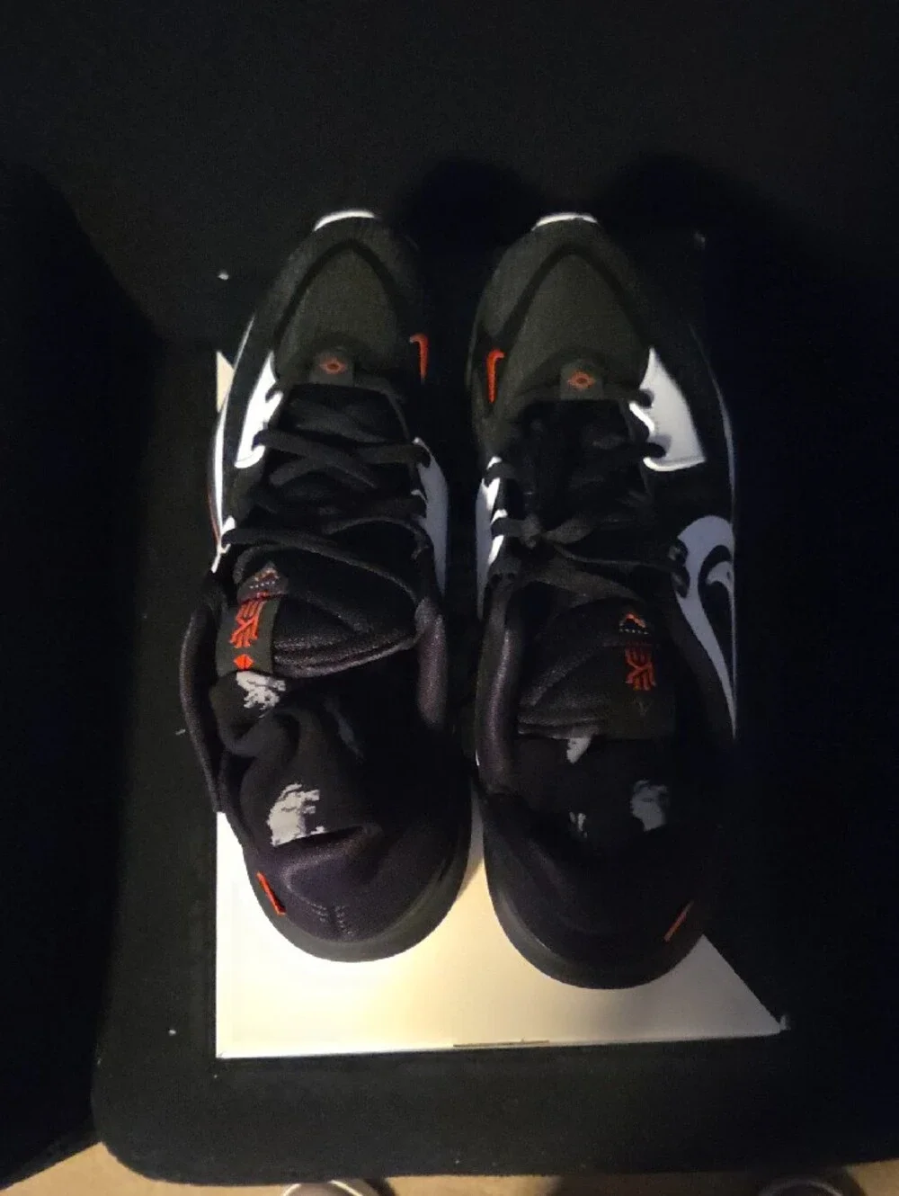 Nike Men's Black White and Red Basketball Sneakers